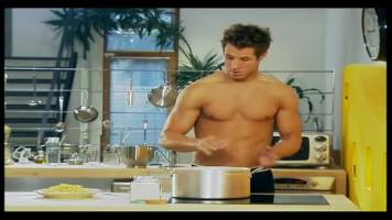 Kitchendales : Des recettes de cuisine par des mecs nus ! DVD érotique
