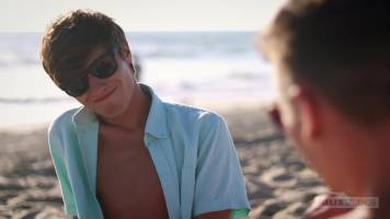 Les garçons de la plage – Travis Stevens, Keagan Case