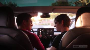 Extase avec le chauffeur Uber  – Caleb Gray & Kane Fox