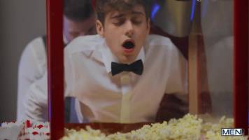 Beurre mo le popcorn — Joey Mills, Devy
